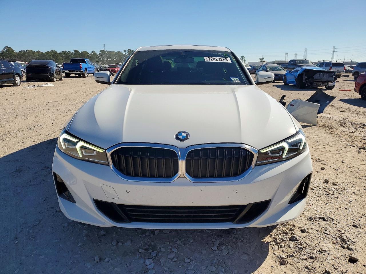 2023 BMW 330I - Фото 5