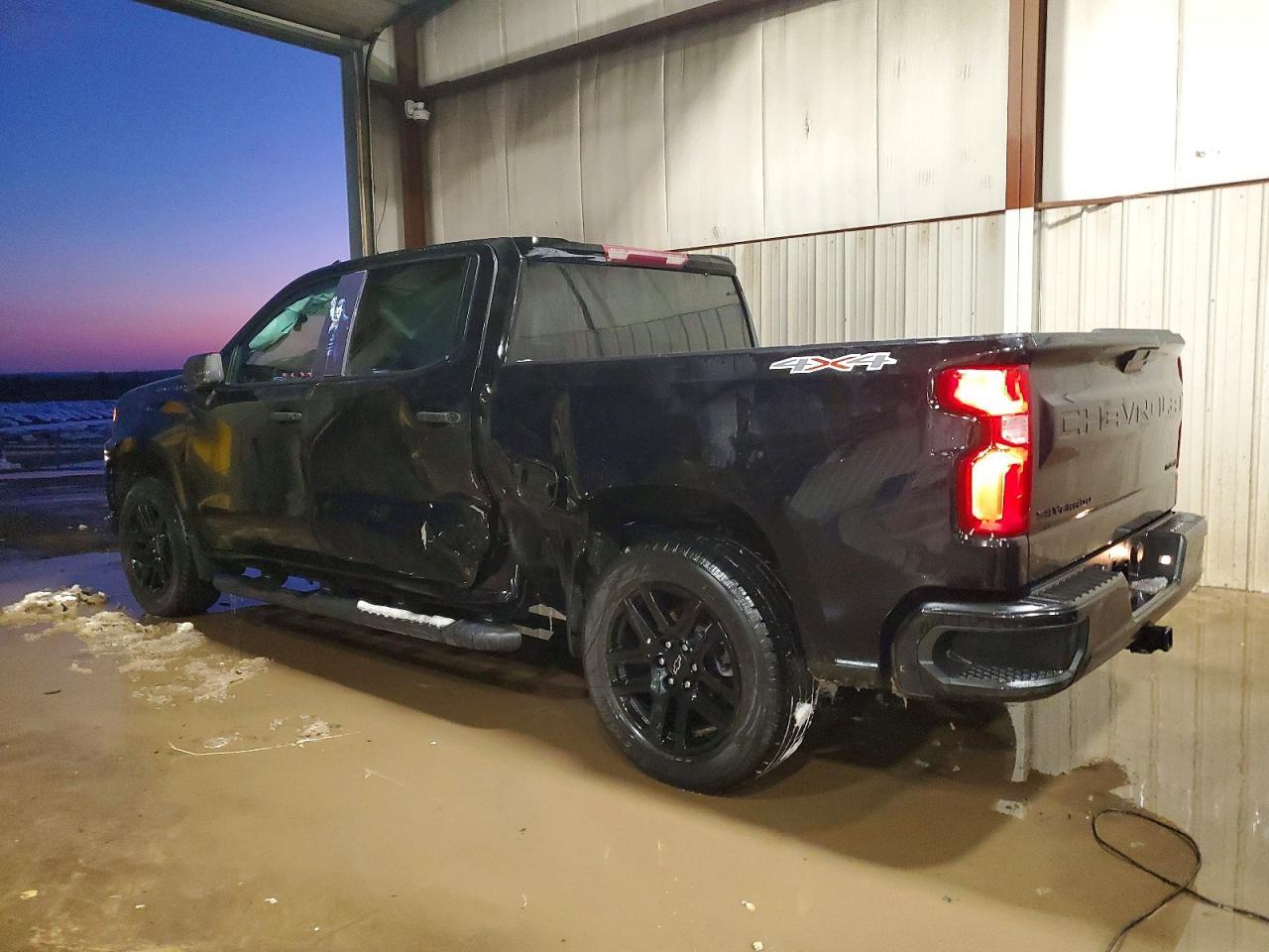 2022 Chevrolet Silverado Ltd K1500 Custom - Image 2