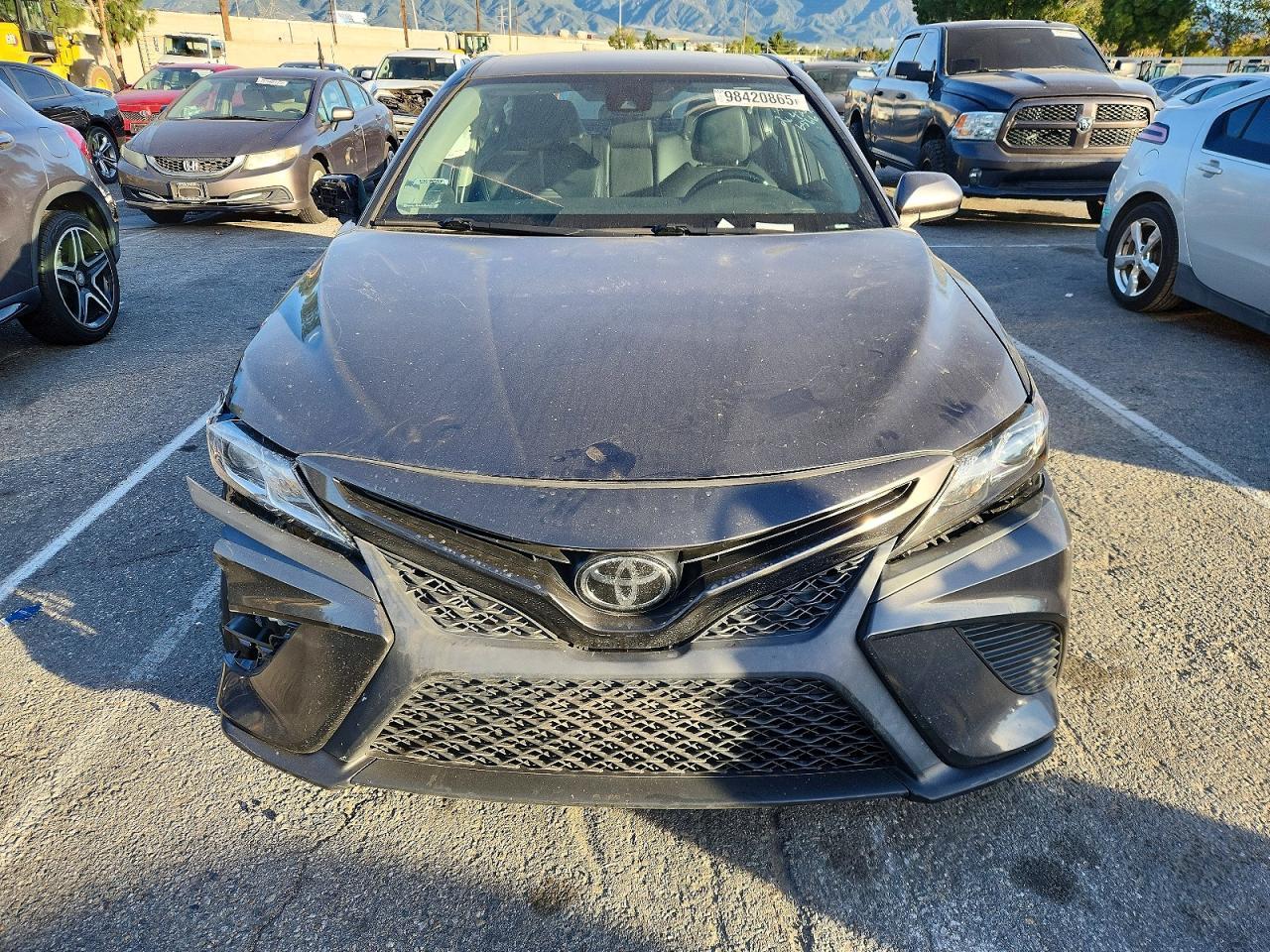 2019 Toyota Camry Se - Фото 5
