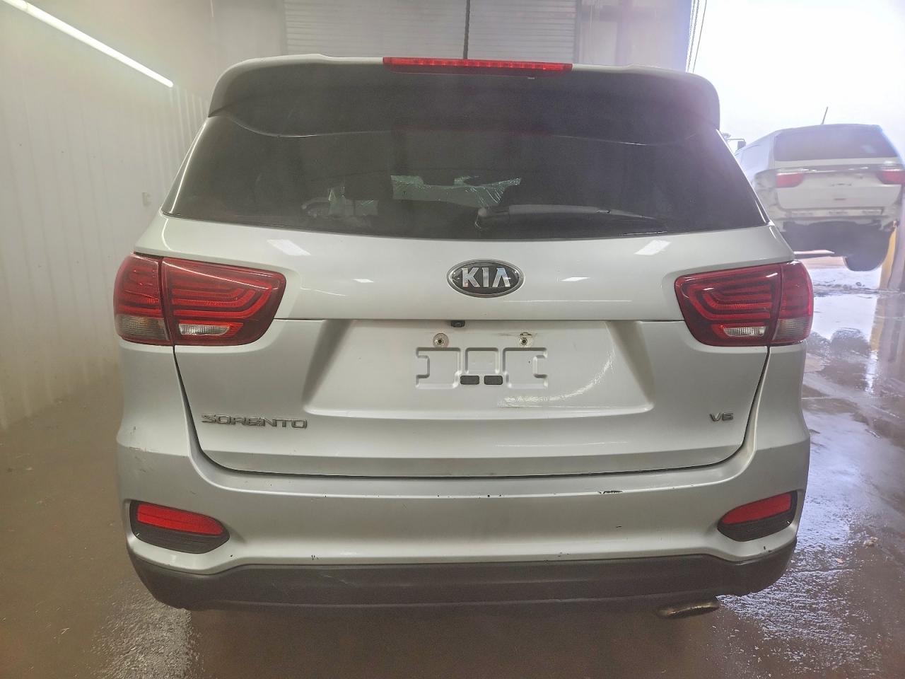 2019 Kia Sorento - Image 6