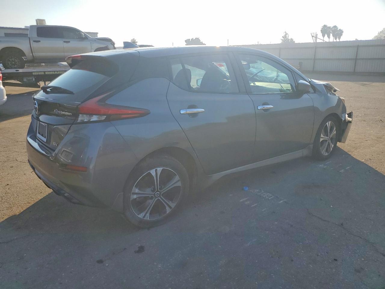 2020 Nissan Leaf Sv - Image 3