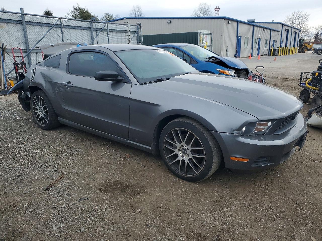 2011 Ford Mustang - Image 4
