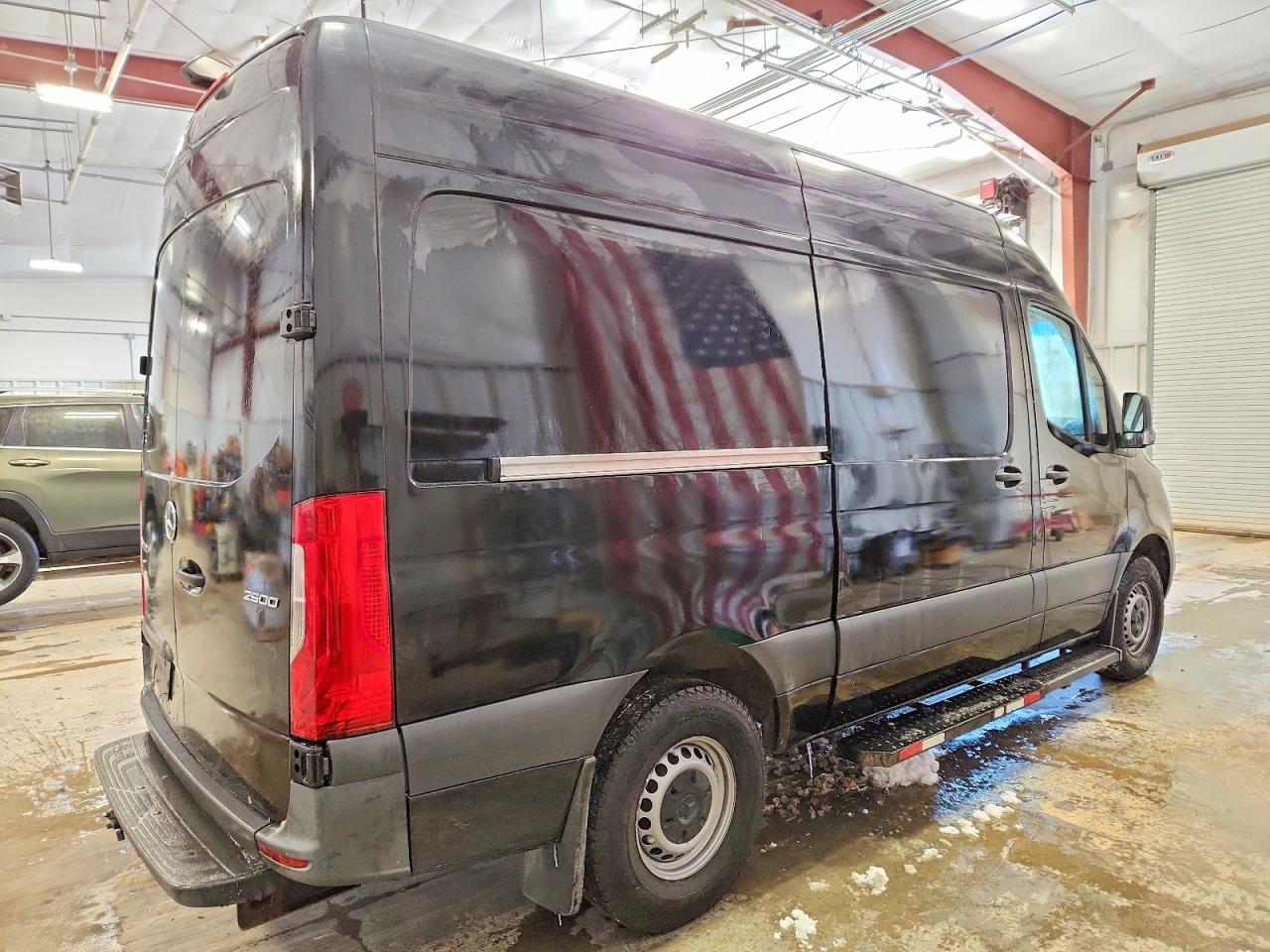 2020 Mercedes Benz Sprinter 2500 Delivery Van - Фото 3