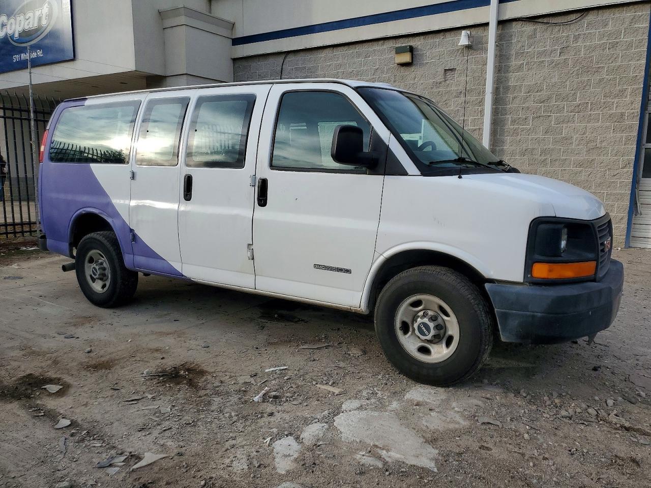 2005 GMC Savana G2500 - Фото 4
