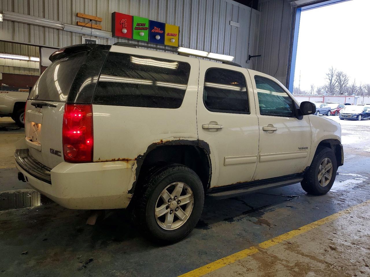 2011 GMC Yukon Sle - Фото 3
