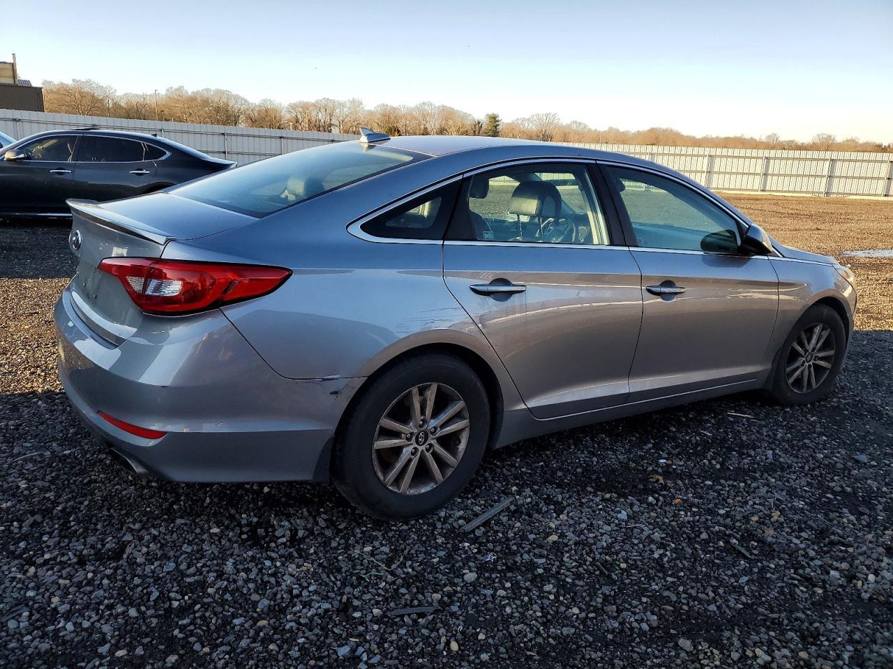 2016 Hyundai Sonata Se - Фото 3