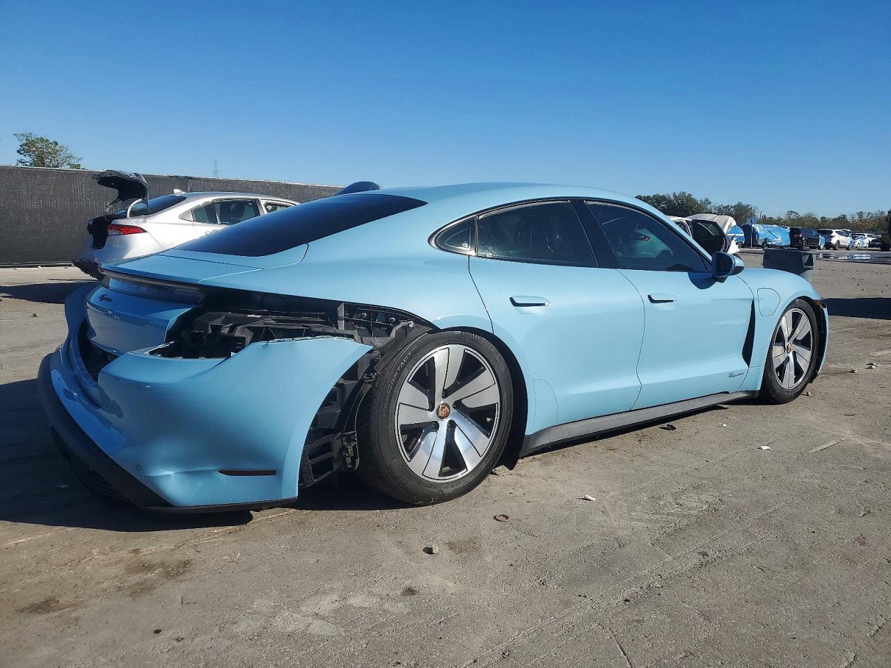 2021 Porsche Taycan - Фото 3
