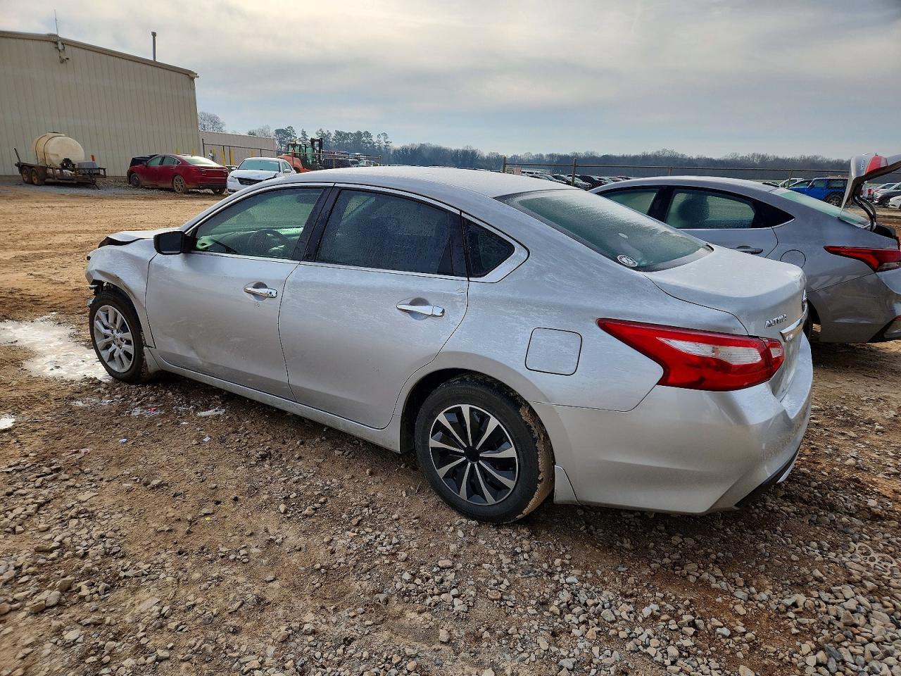 2017 Nissan Altima 2.5 - Фото 2