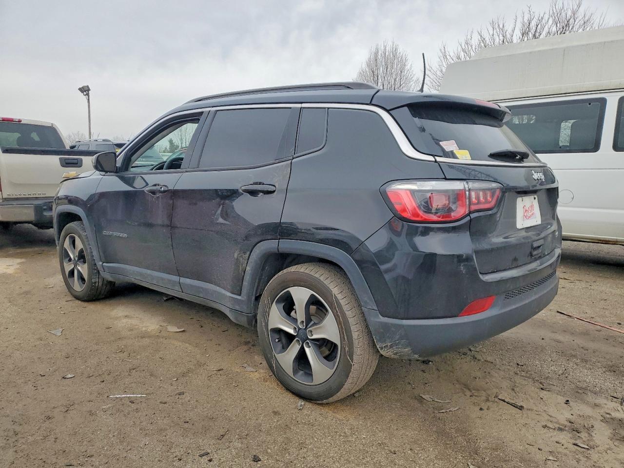 2017 Jeep Compass Latitude - Фото 2