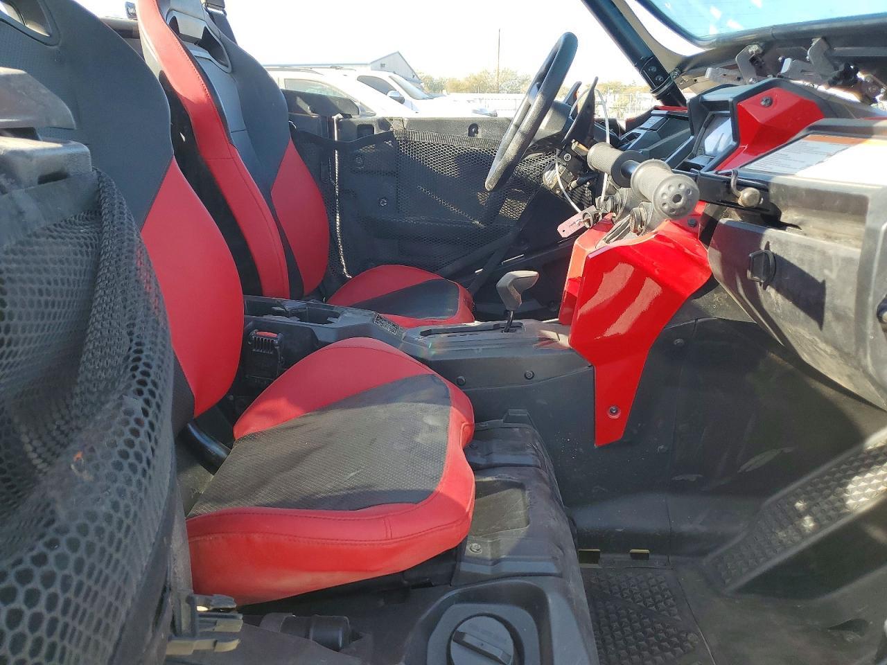 2020 Honda Talon Utility Vehicle - Image 5