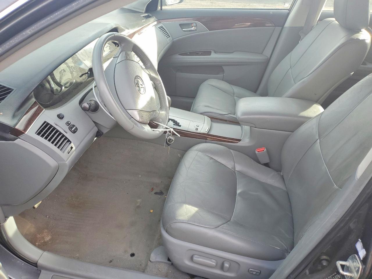 2010 Toyota Avalon Xl - Image 7