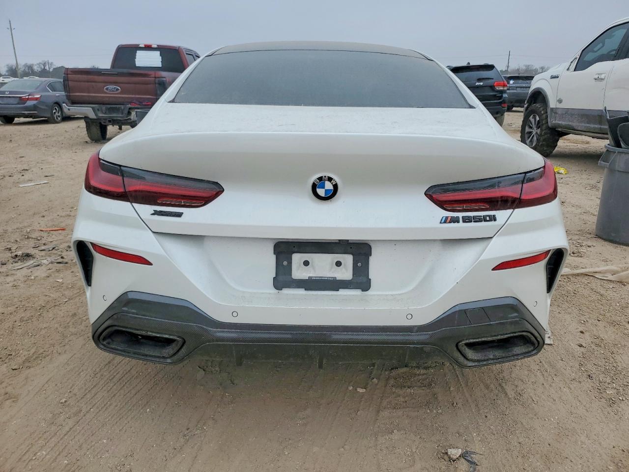 2022 BMW M850Xi - Image 6