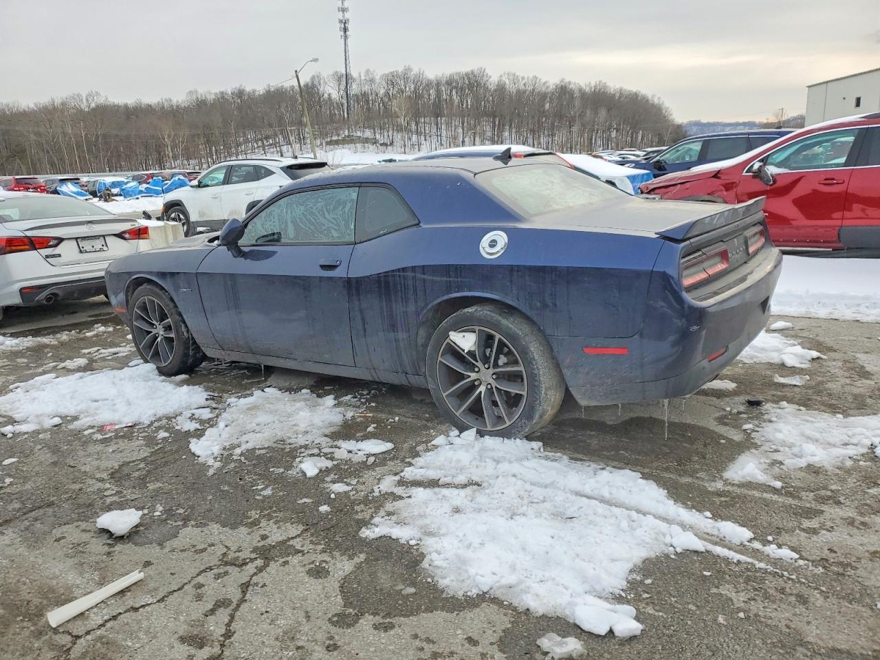 2015 Dodge Challenger Sxt Plus - Image 2