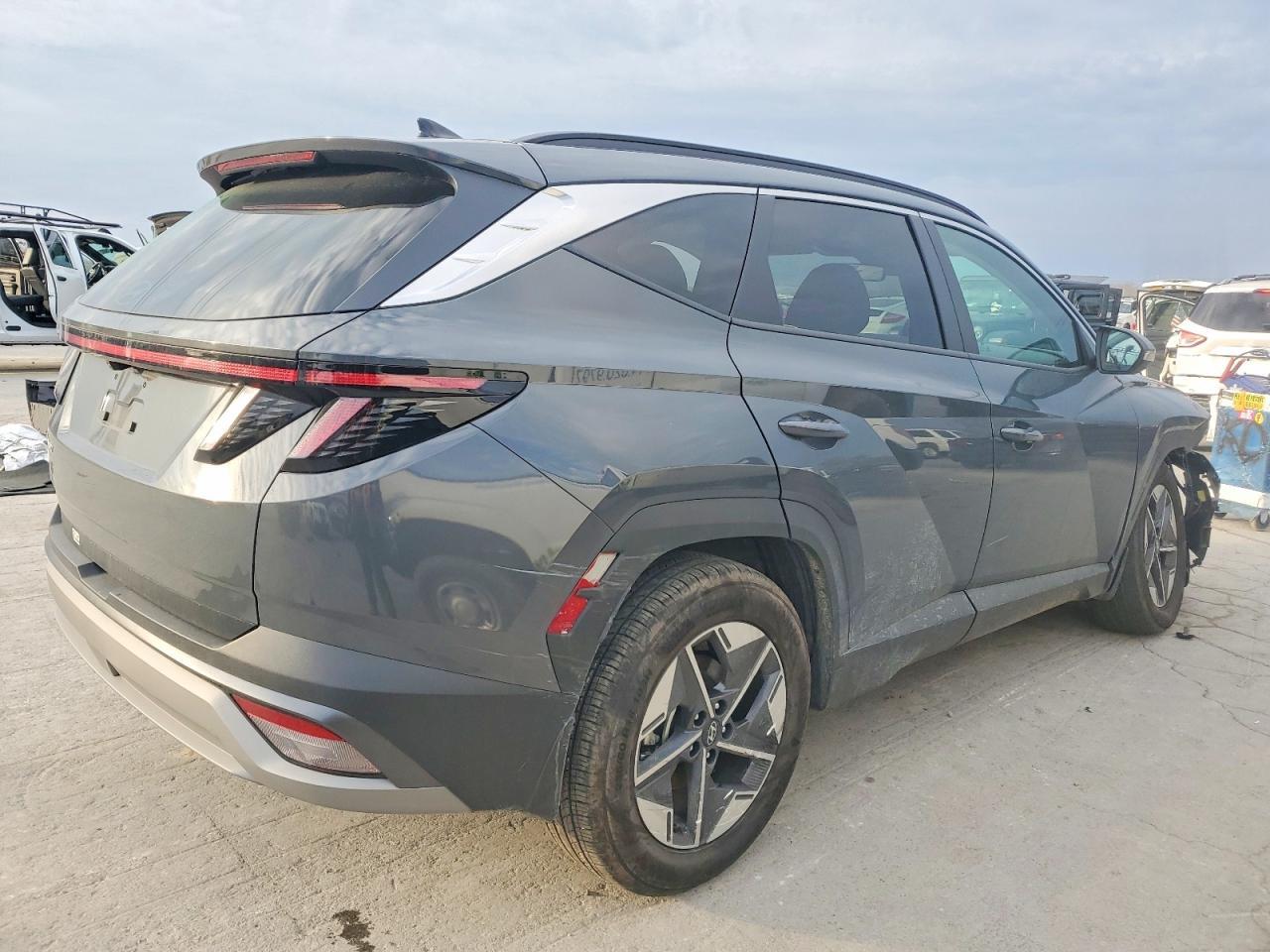 2025 Hyundai Tucson Sel - Image 3