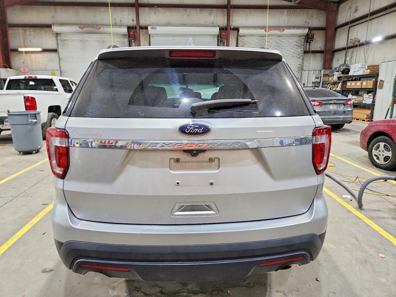 2017 Ford Explorer - Фото 6