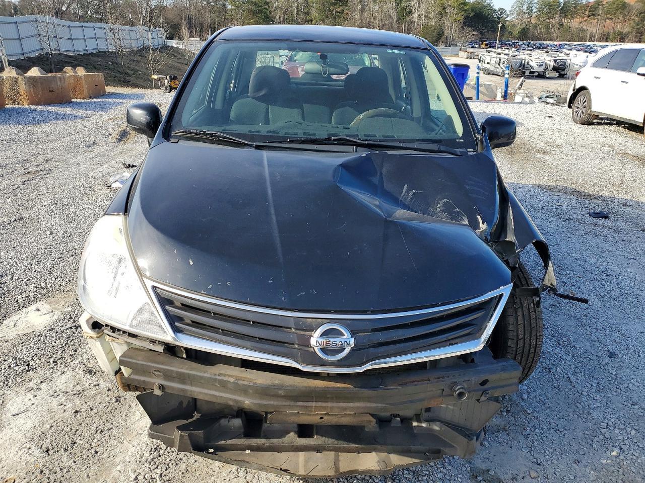 2011 Nissan Versa S - Фото 5