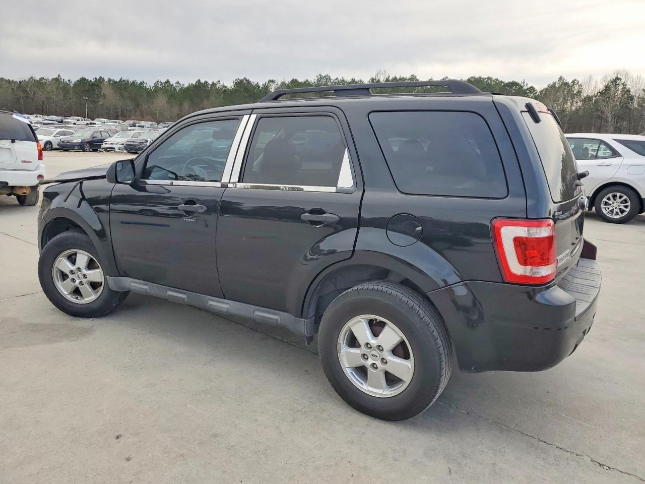 2012 Ford Escape Xlt - Image 2