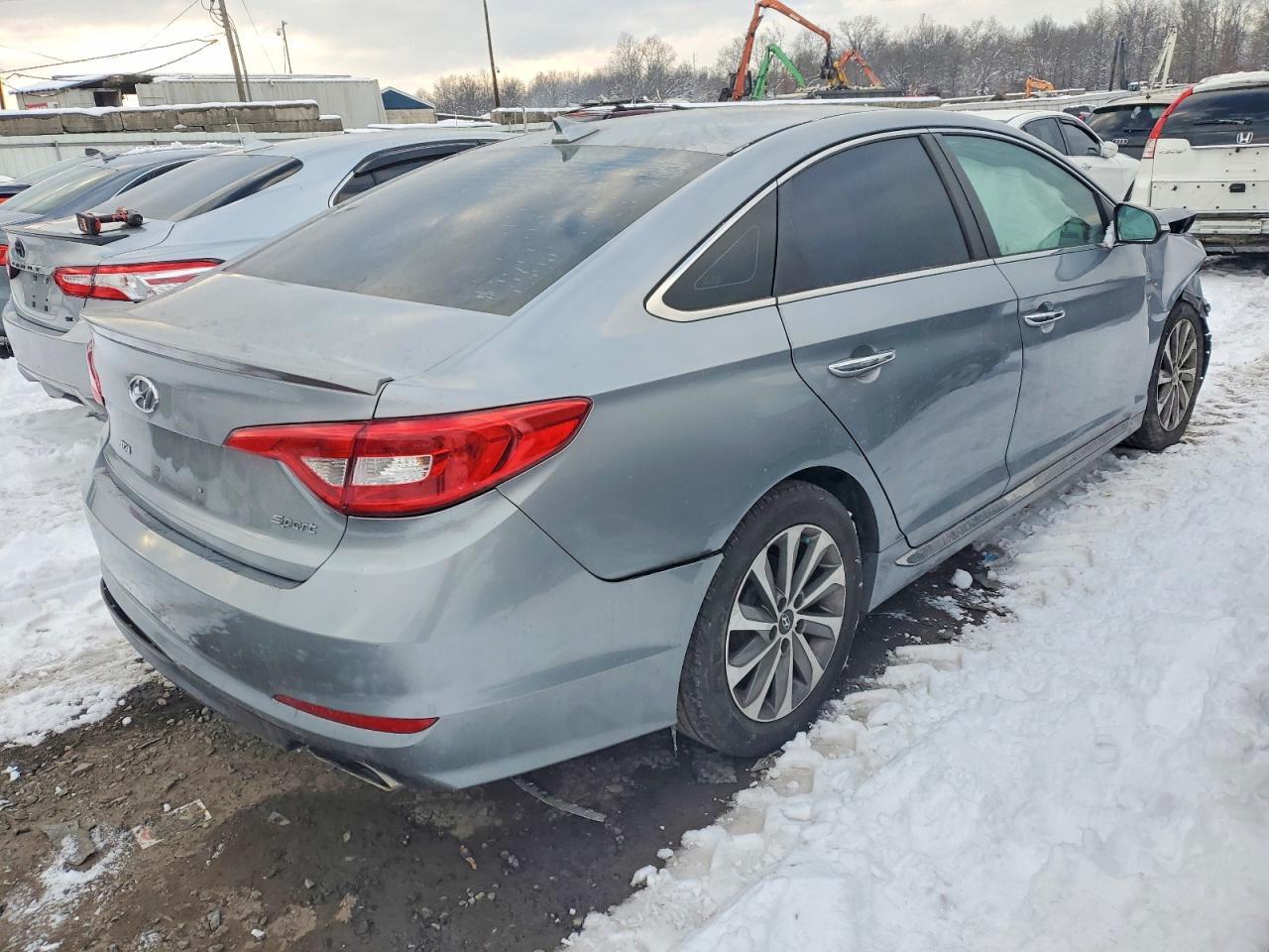 2015 Hyundai Sonata Sport - Image 3