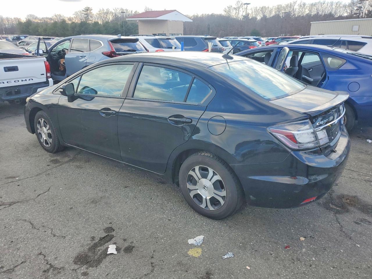 2013 Honda Civic Hybrid - Image 2