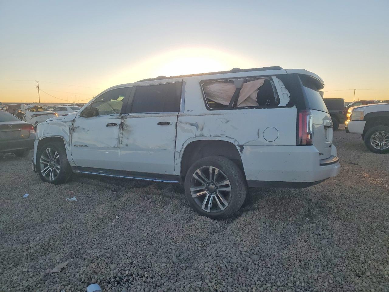 2018 GMC Yukon Xl K1500 Slt - Image 2
