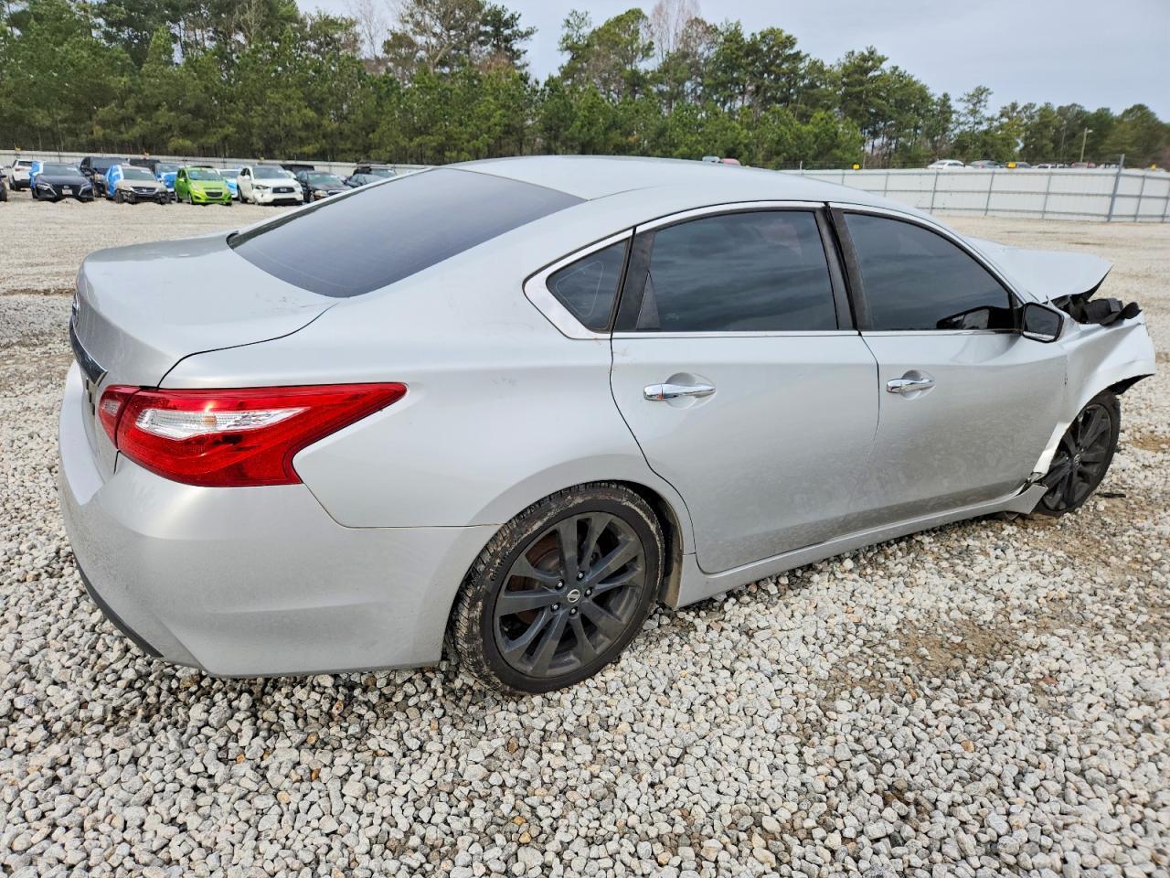 2016 Nissan Altima 2.5 - Фото 3