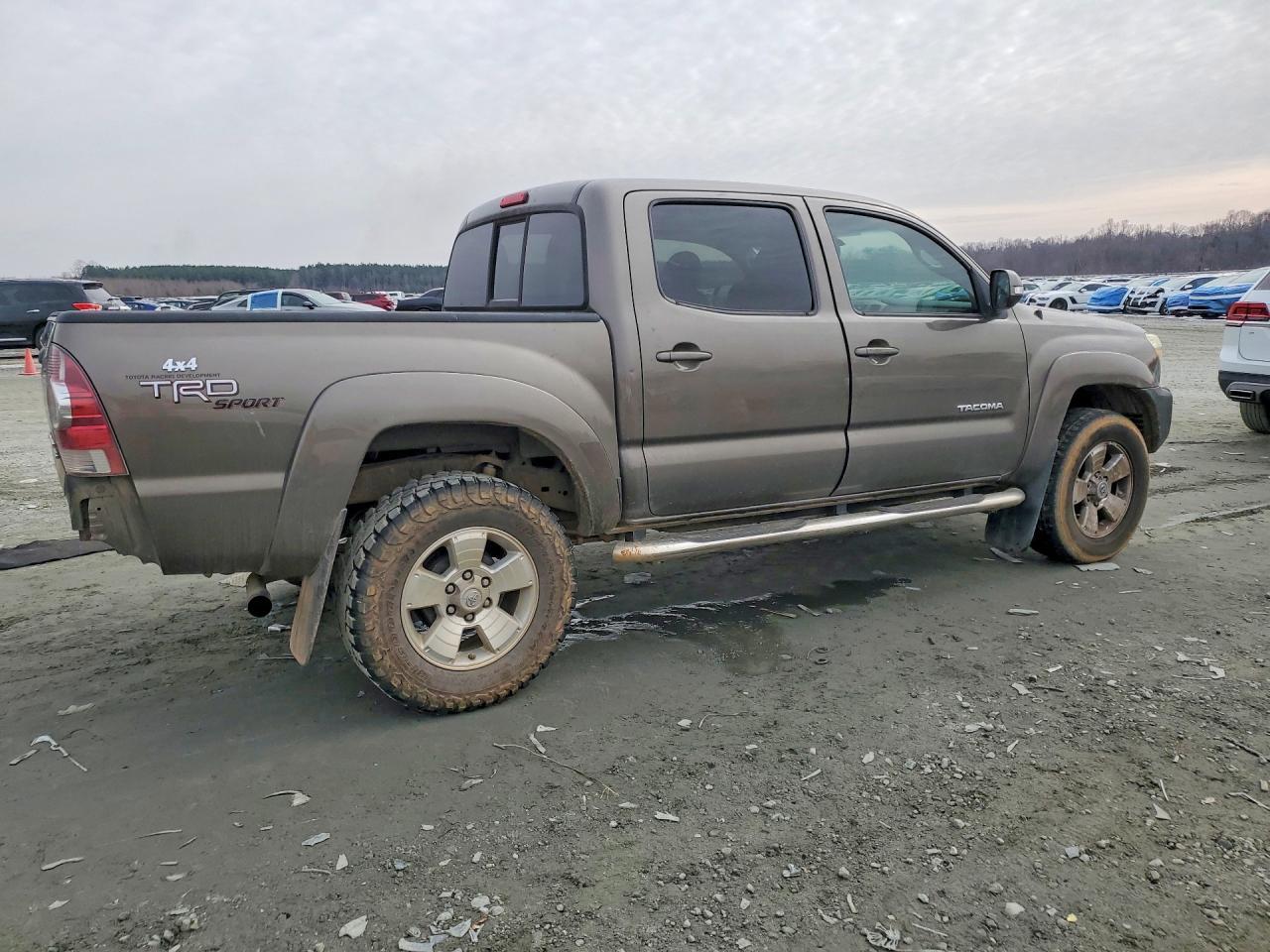 2013 Toyota Tacoma Double Cab Prerunner - Фото 3