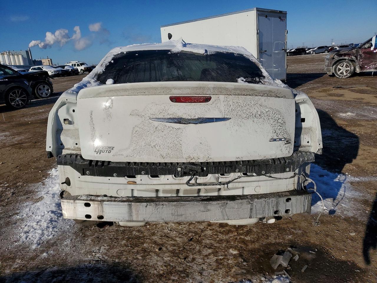 2018 Chrysler 300 S - Image 6