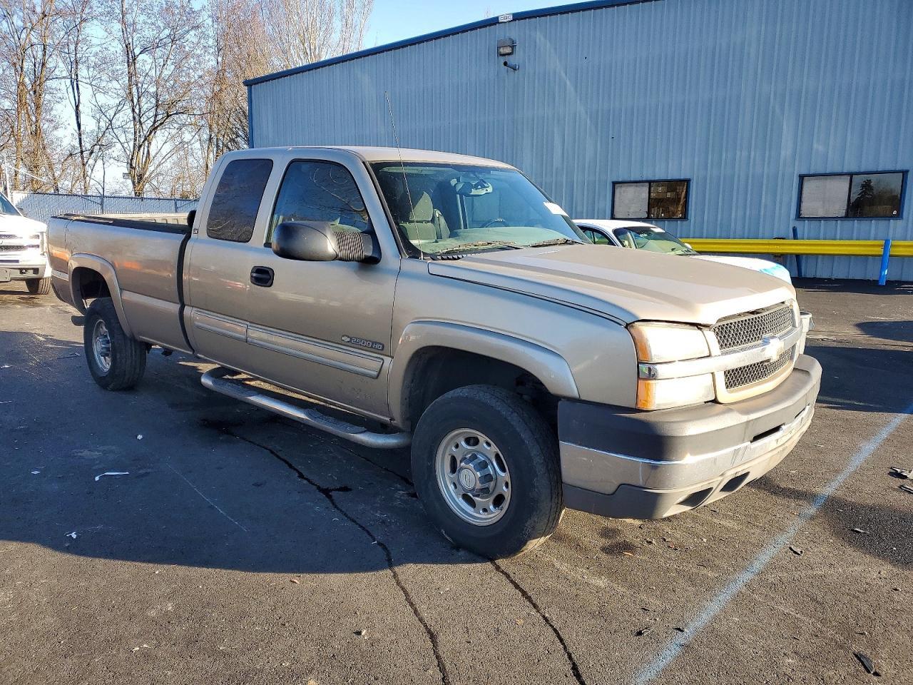 2004 Chevrolet Silverado C2500 Heavy Duty - Фото 4