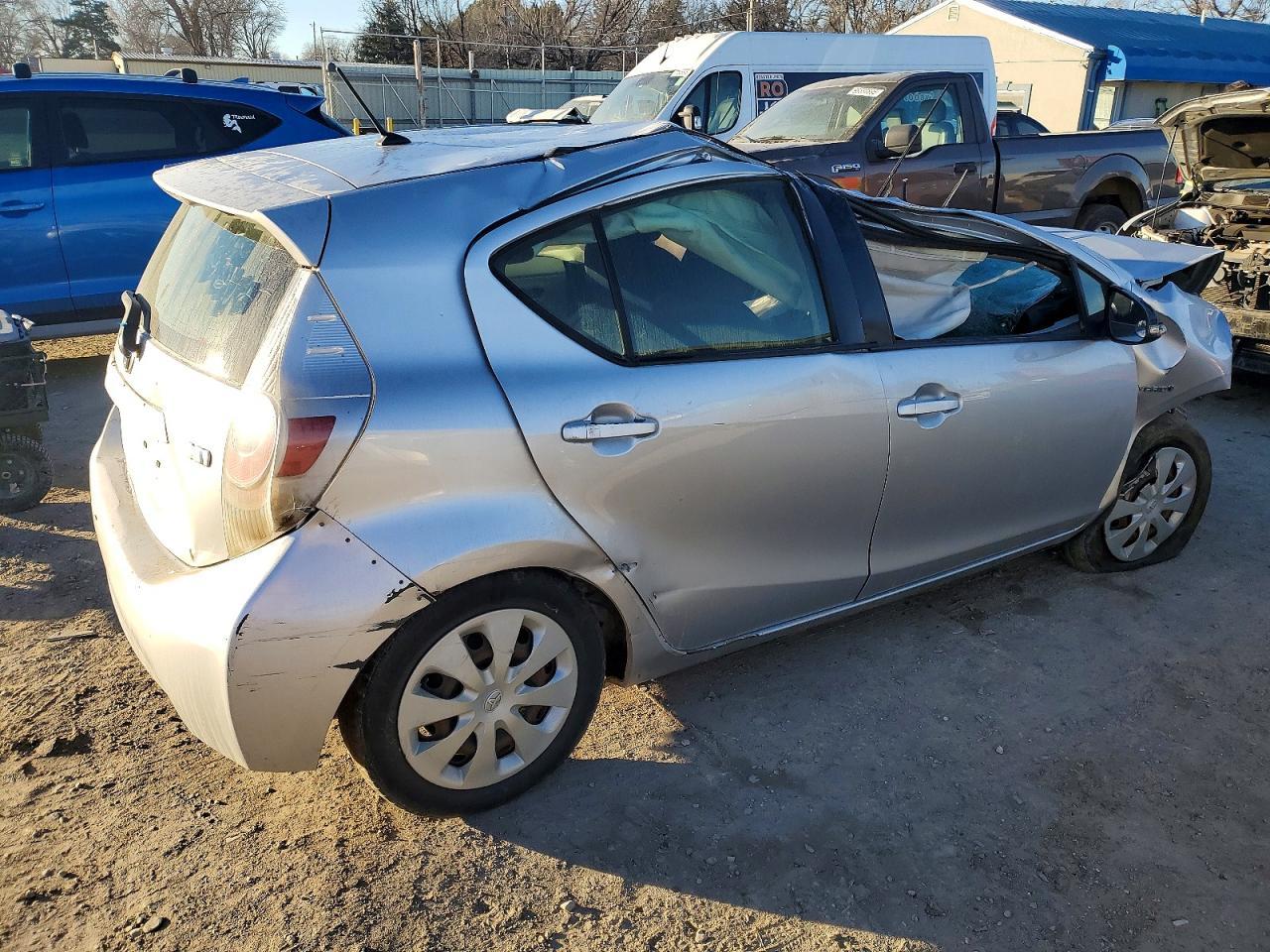 2013 Toyota Prius C - Image 3