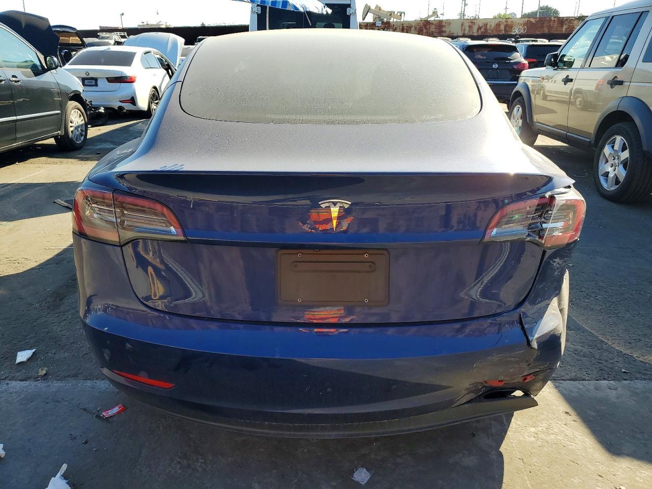 2023 Tesla Model 3 - Image 6