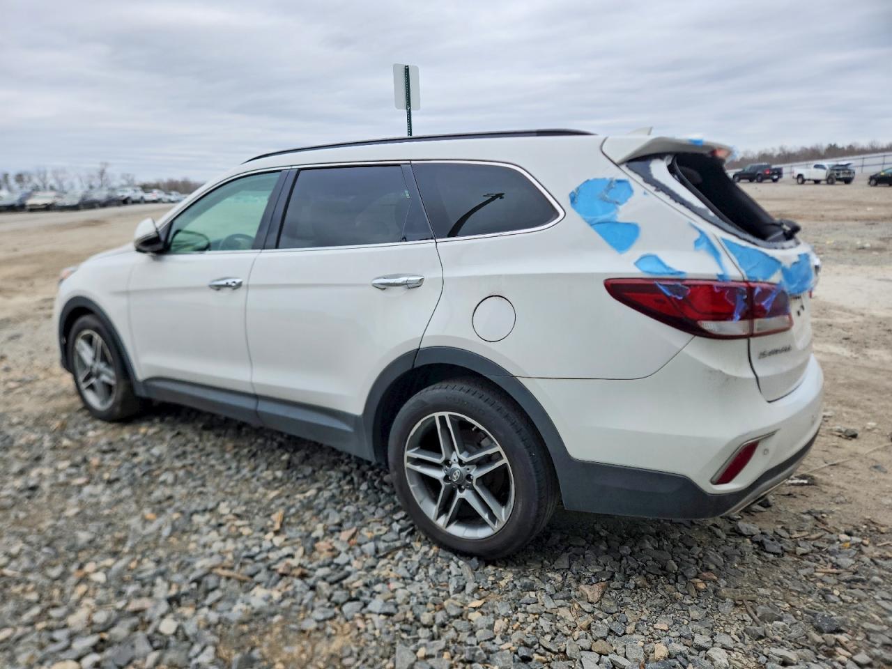 2017 Hyundai Santa Fe Se Ultimate - Image 2