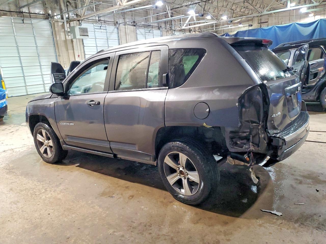 2016 Jeep Compass Latitude - Image 2