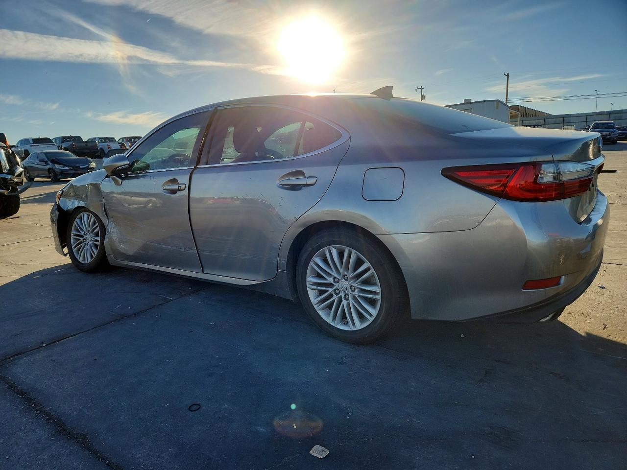 2016 Lexus Es 350 - Image 2