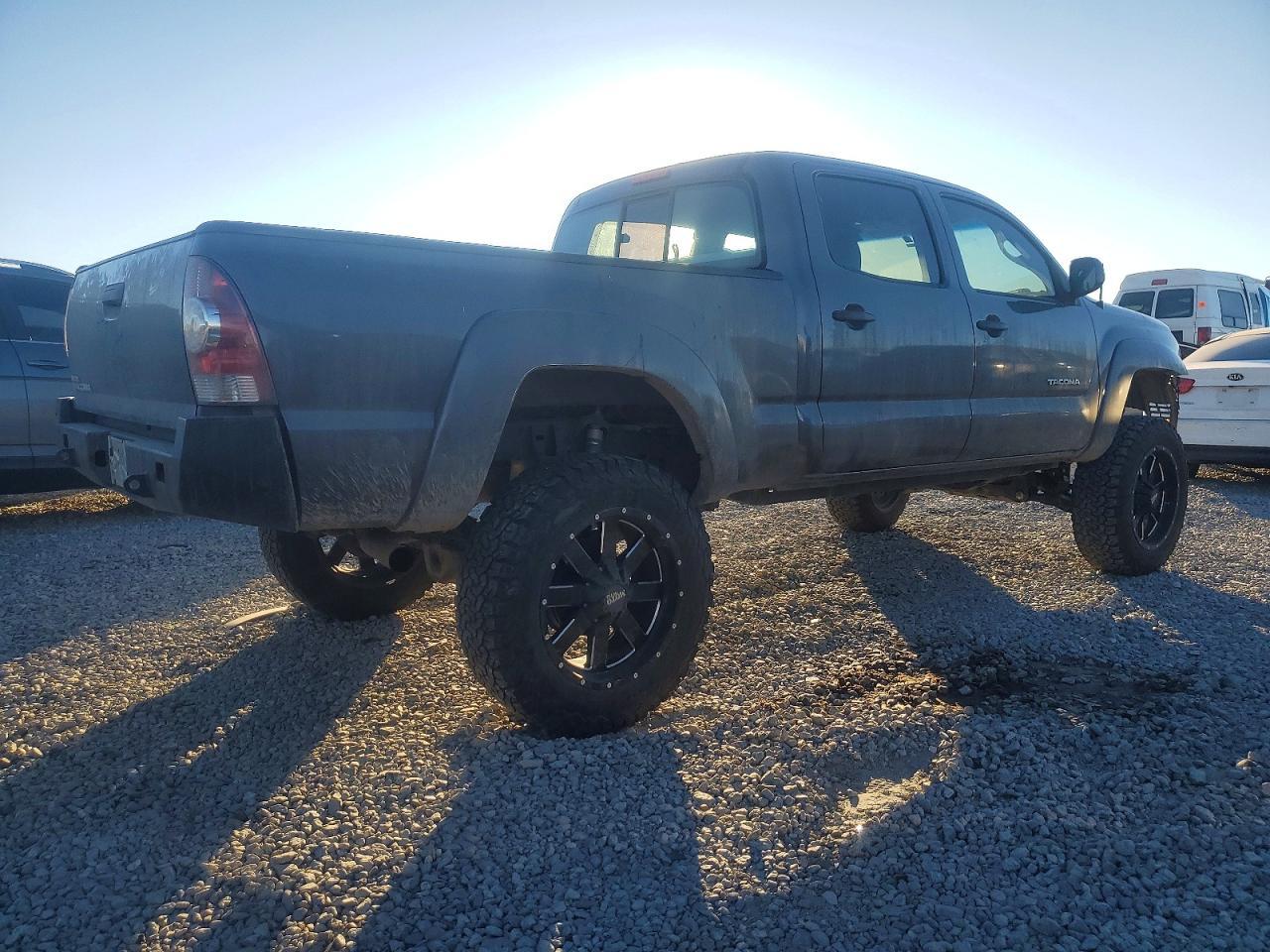 2010 Toyota Tacoma V6 - Image 3