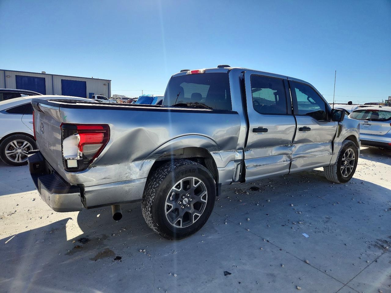 2025 Ford F150 Stx - Фото 3