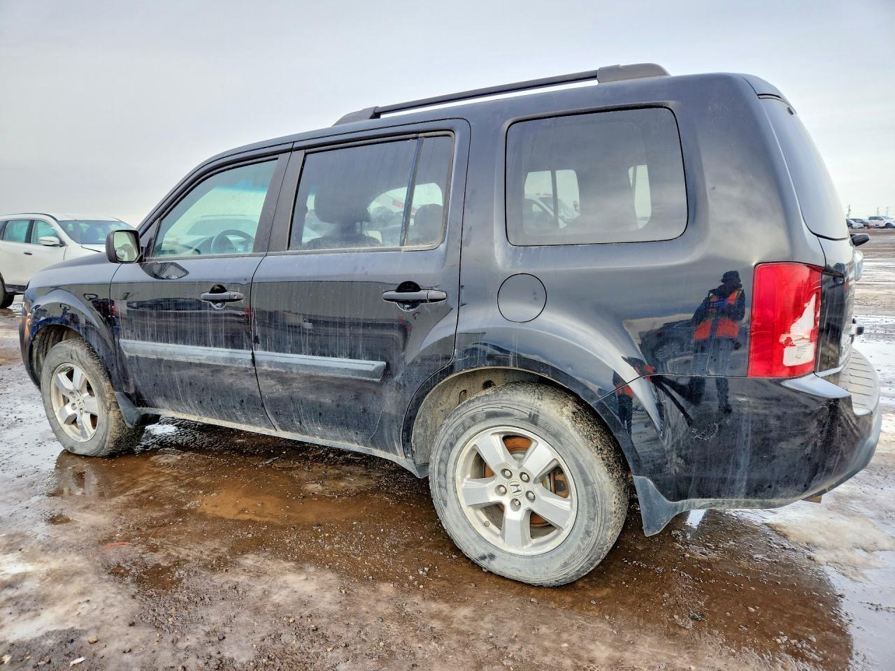 2011 Honda Pilot Lx - Image 2