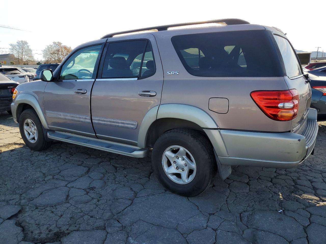 2002 Toyota Sequoia - Image 2
