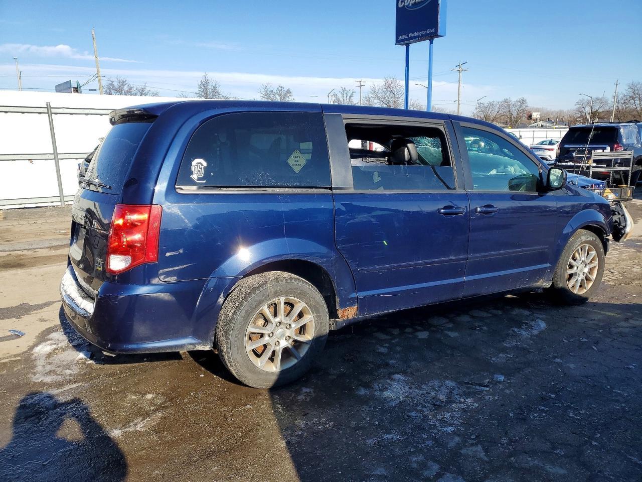 2012 Dodge Grand Caravan R/T - Image 3