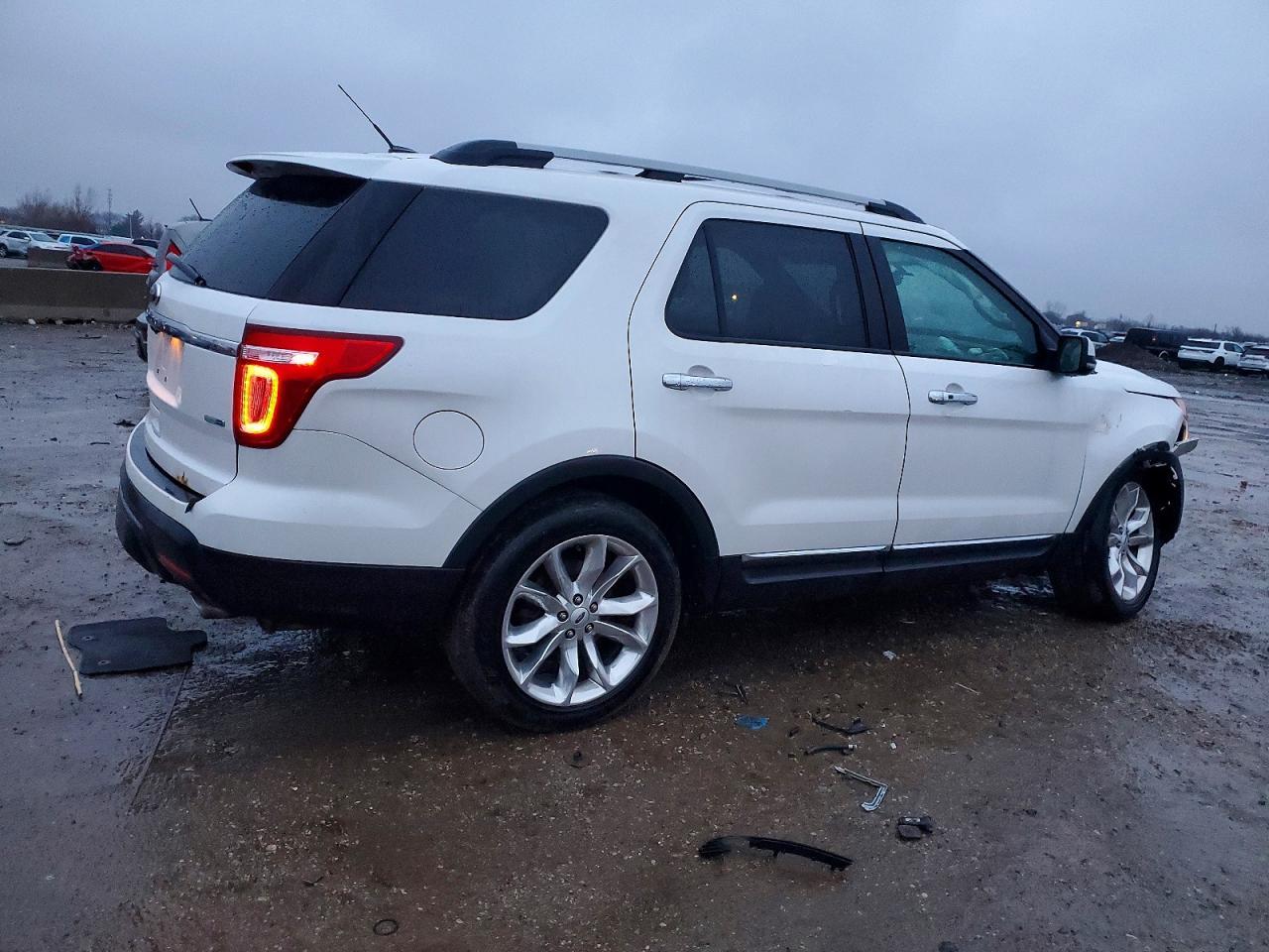 2013 Ford Explorer Limited - Image 3