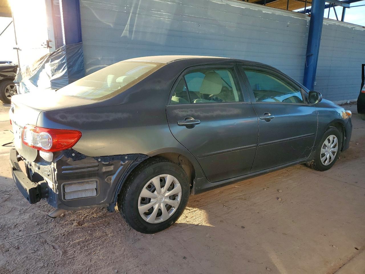2013 Toyota Corolla - Image 3