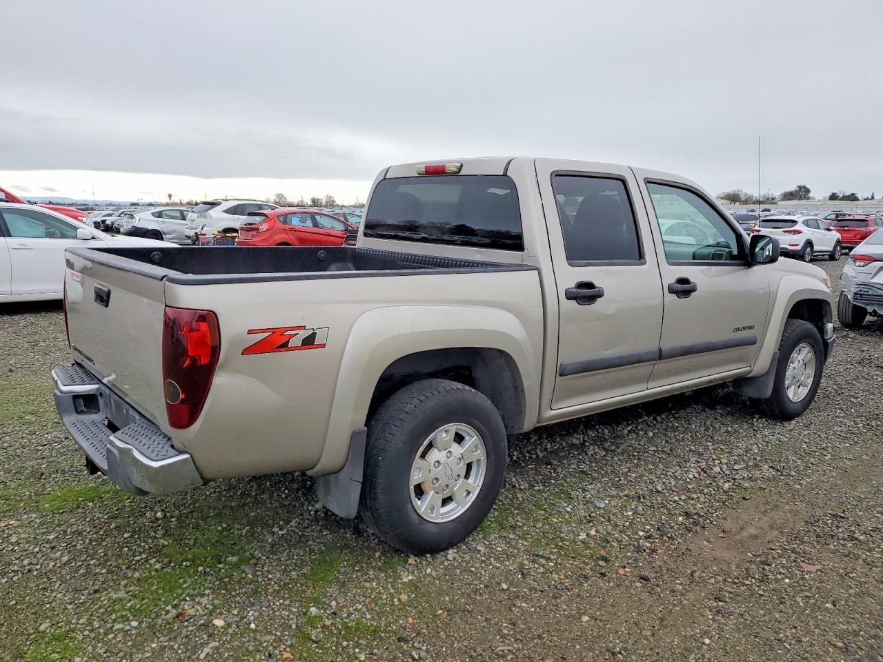 2004 Chevrolet Colorado - Фото 3