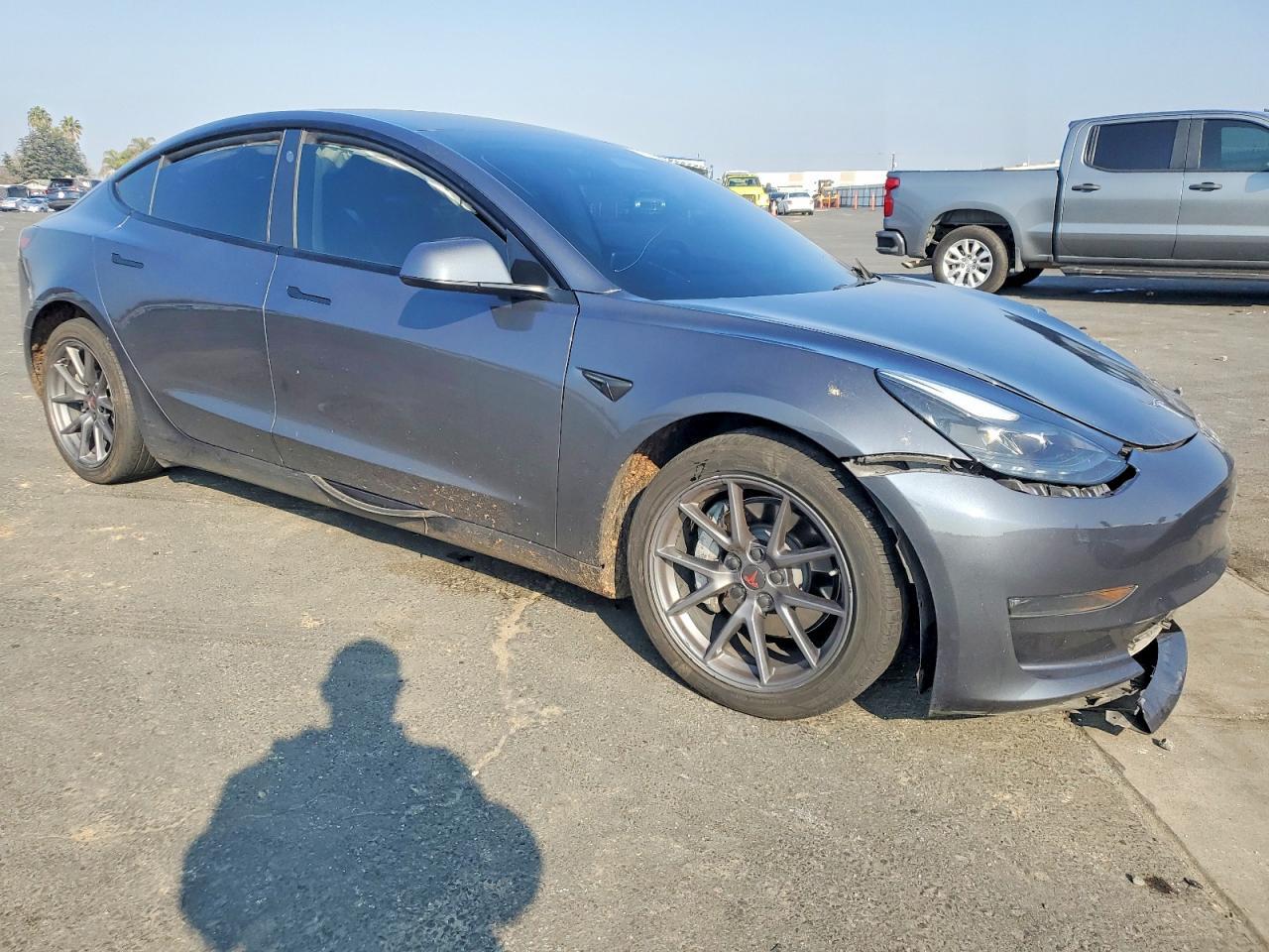 2023 Tesla Model 3 - Image 4