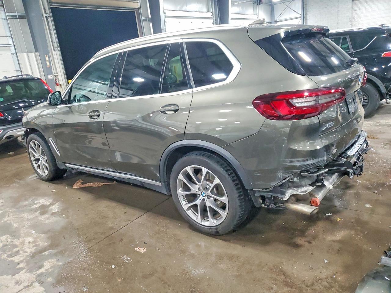 2022 BMW X5 xDrive40I - Фото 2