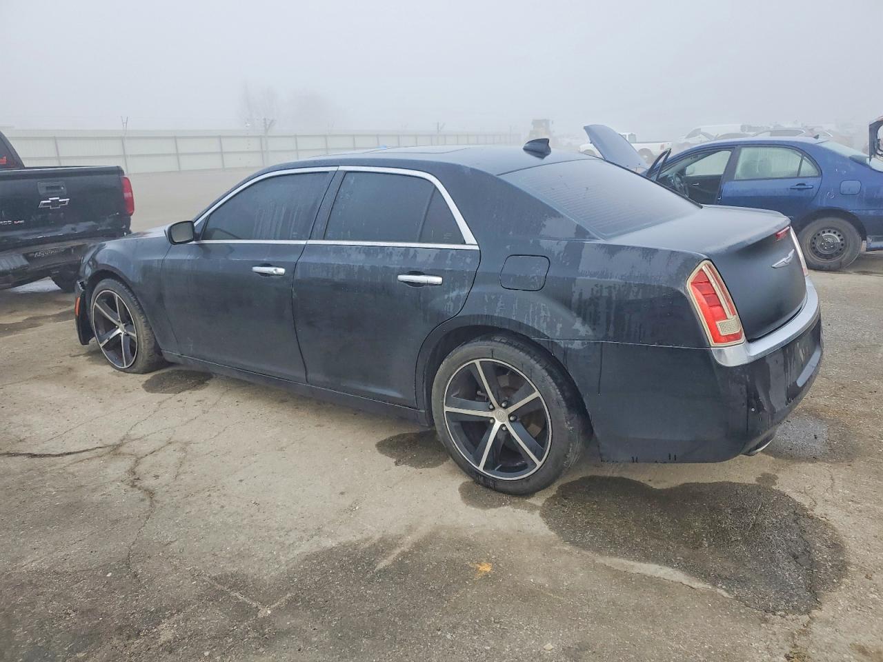 2017 Chrysler 300C - Фото 2