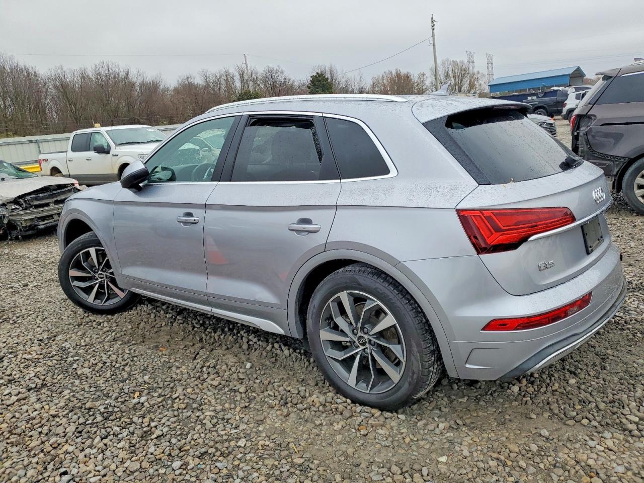 2021 Audi Q5 Premium Plus - Фото 2