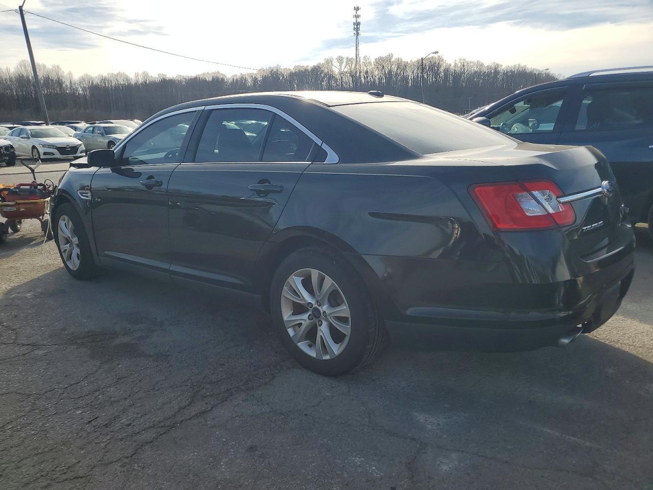 2011 Ford Taurus Sel - Image 2