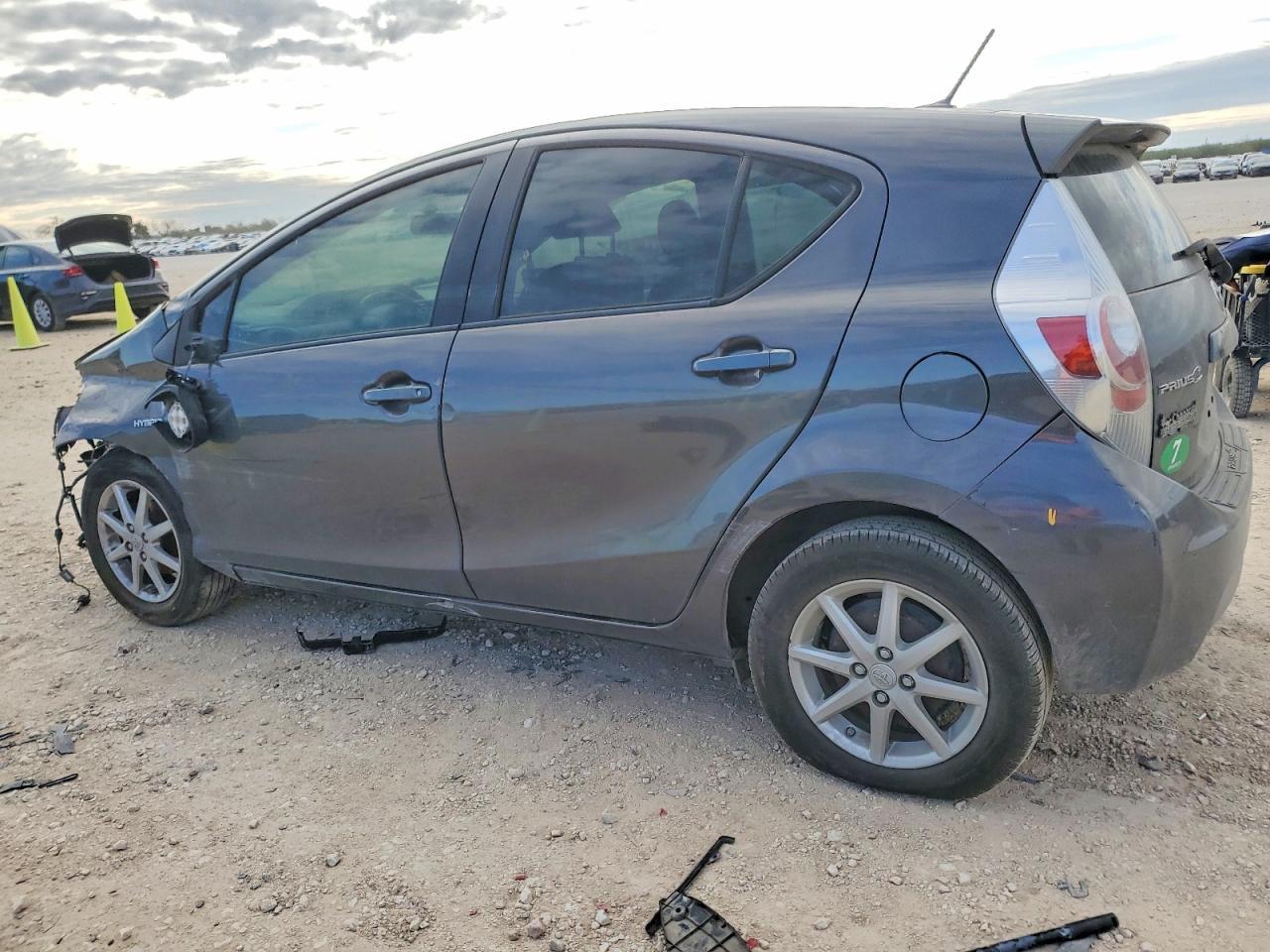 2012 Toyota Prius C - Image 2