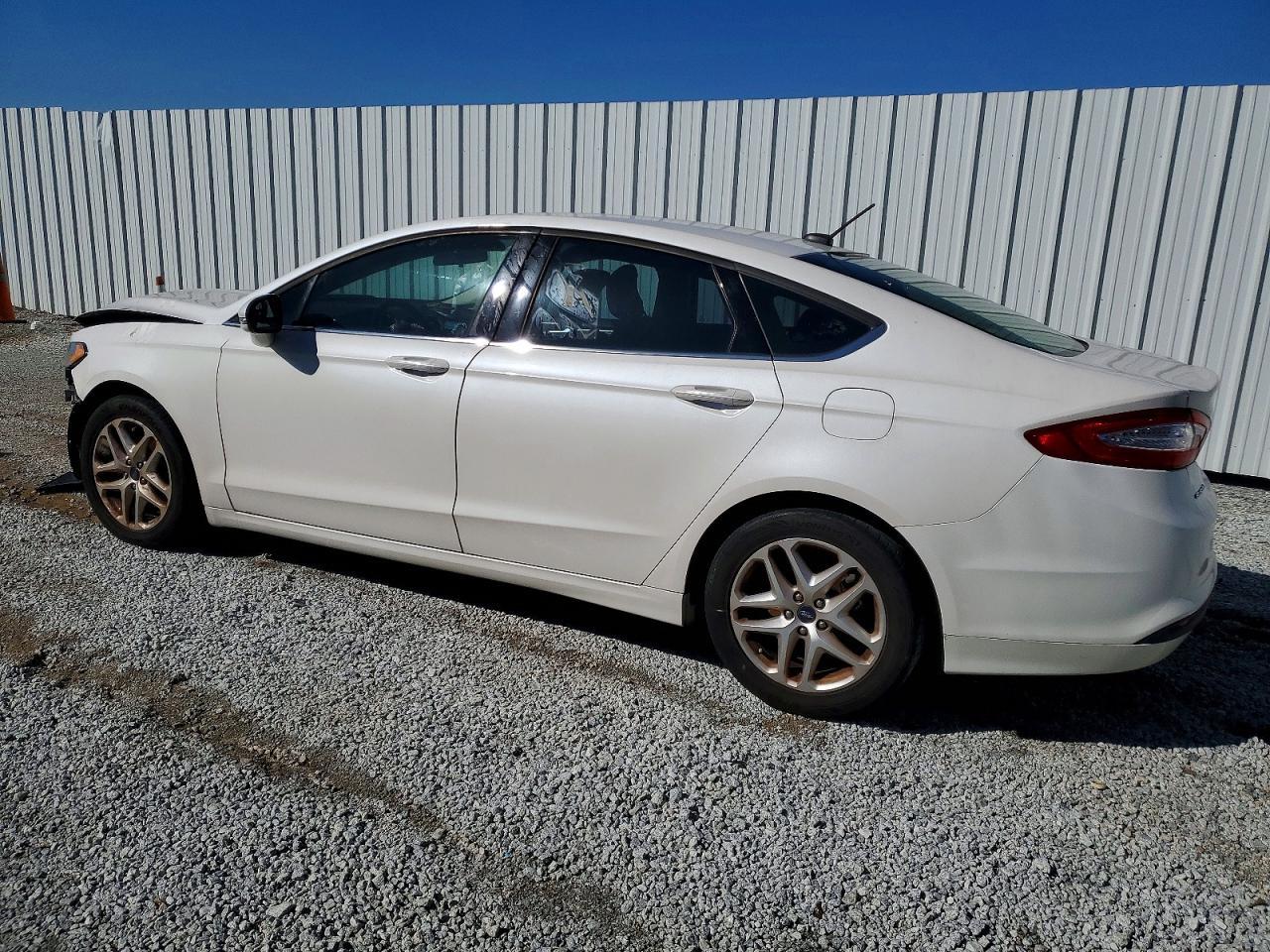 2014 Ford Fusion Se - Фото 2