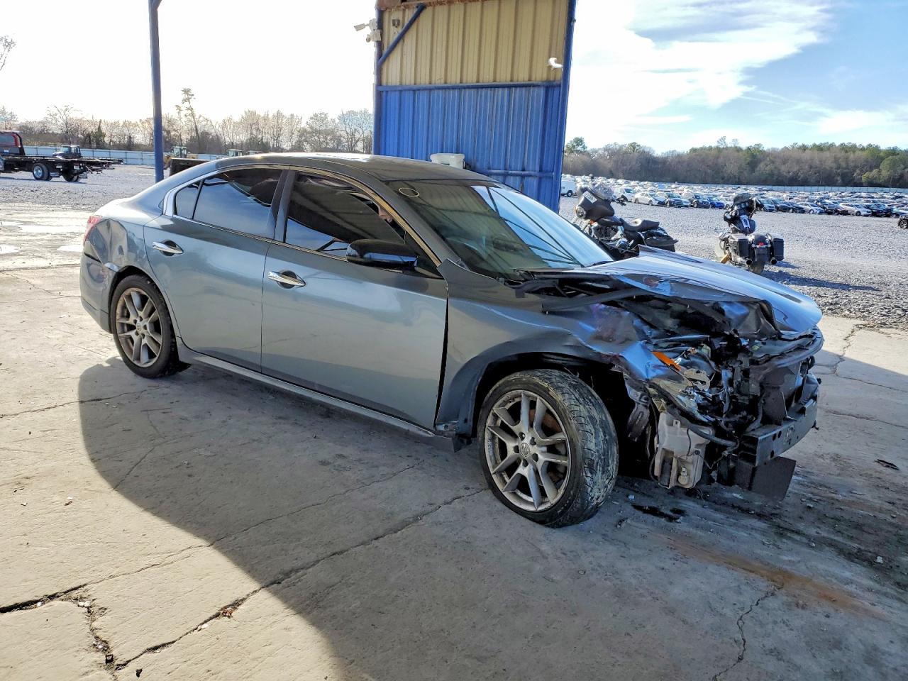 2011 Nissan Maxima S - Image 4