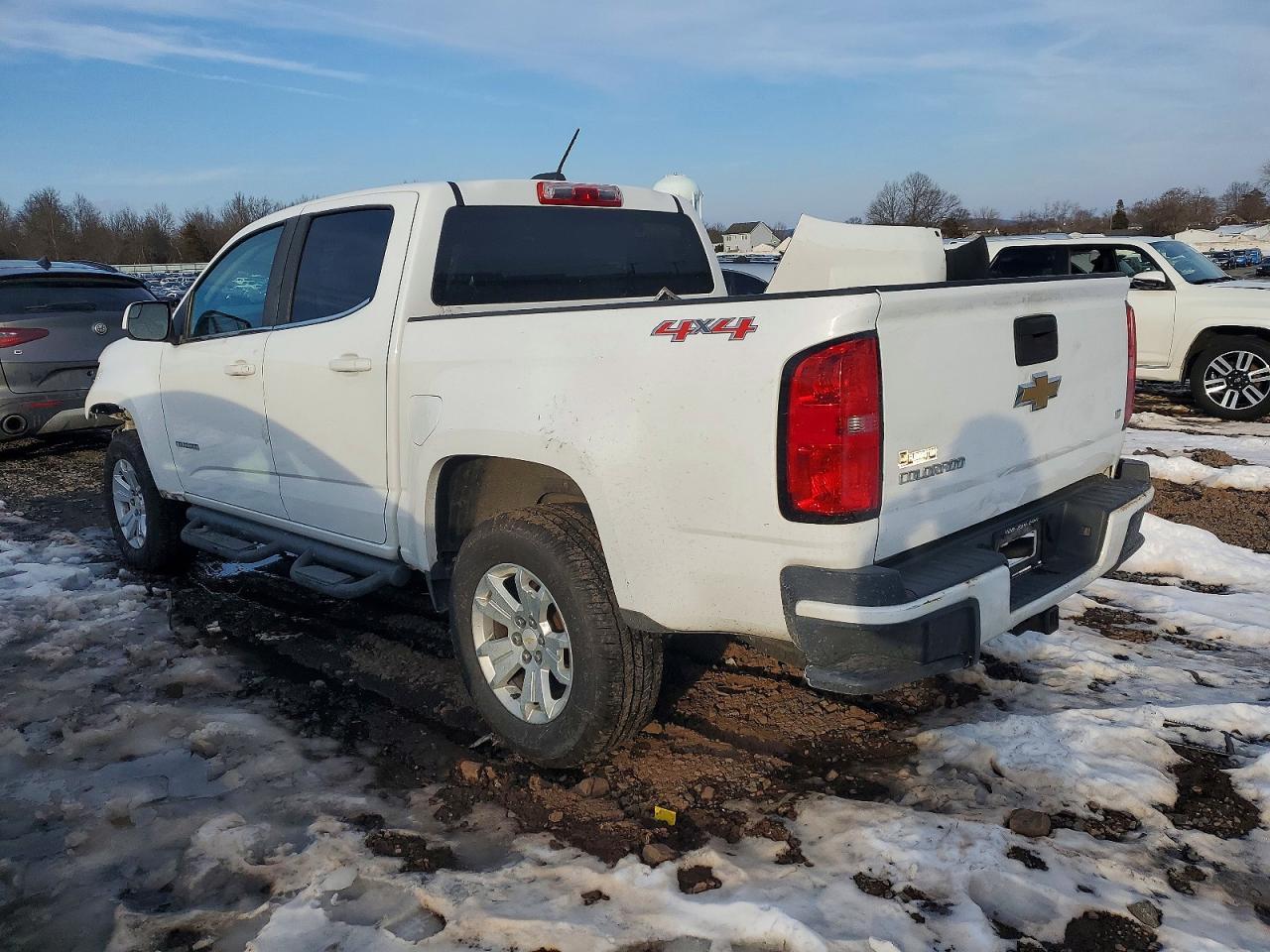 2015 Chevrolet Colorado - Image 2